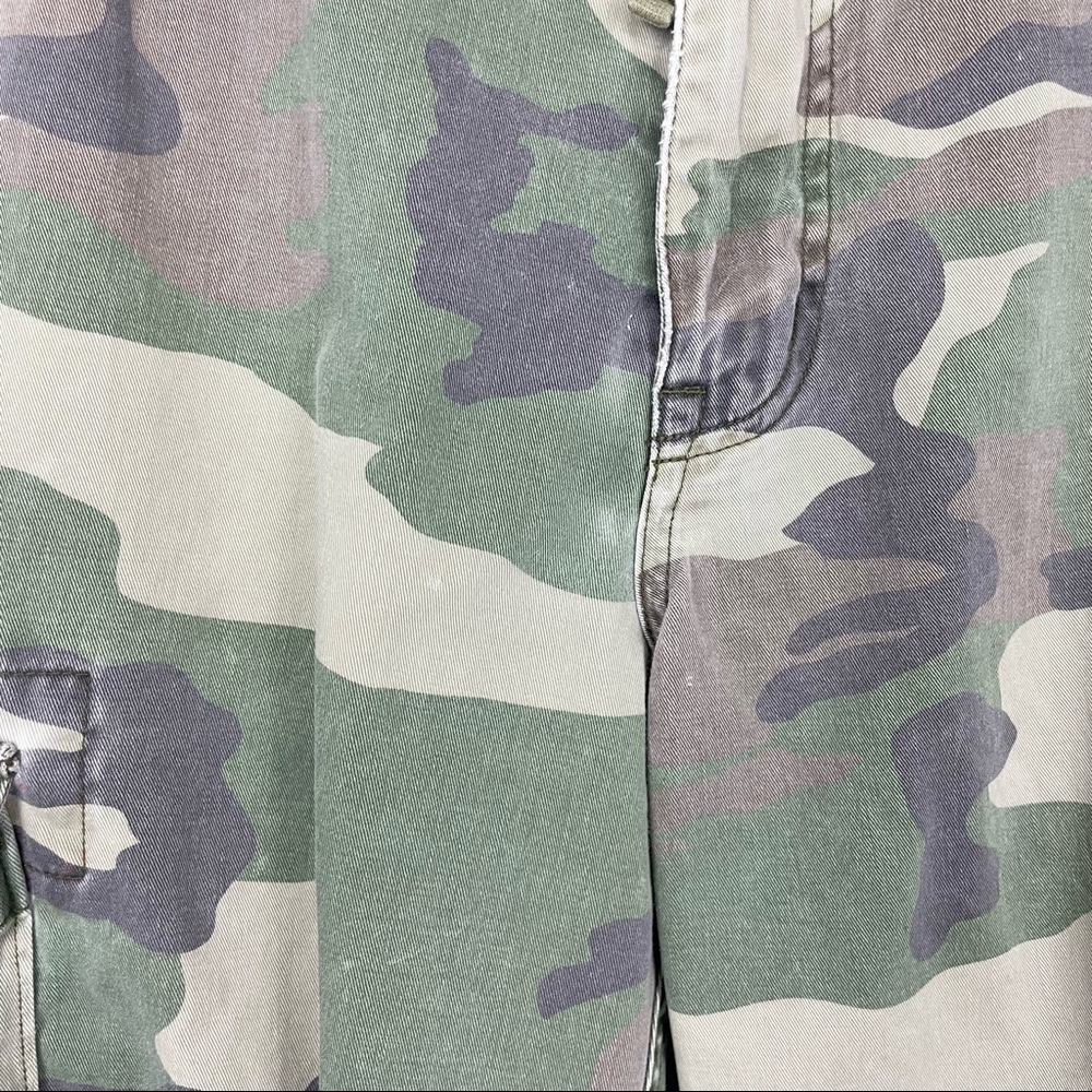 Abercrombie & Fitch Kids Green Camo Cargo Shorts - Picture 8 of 12